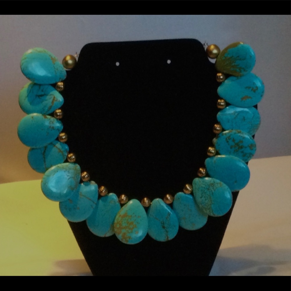 Gorgeous turquoise necklace